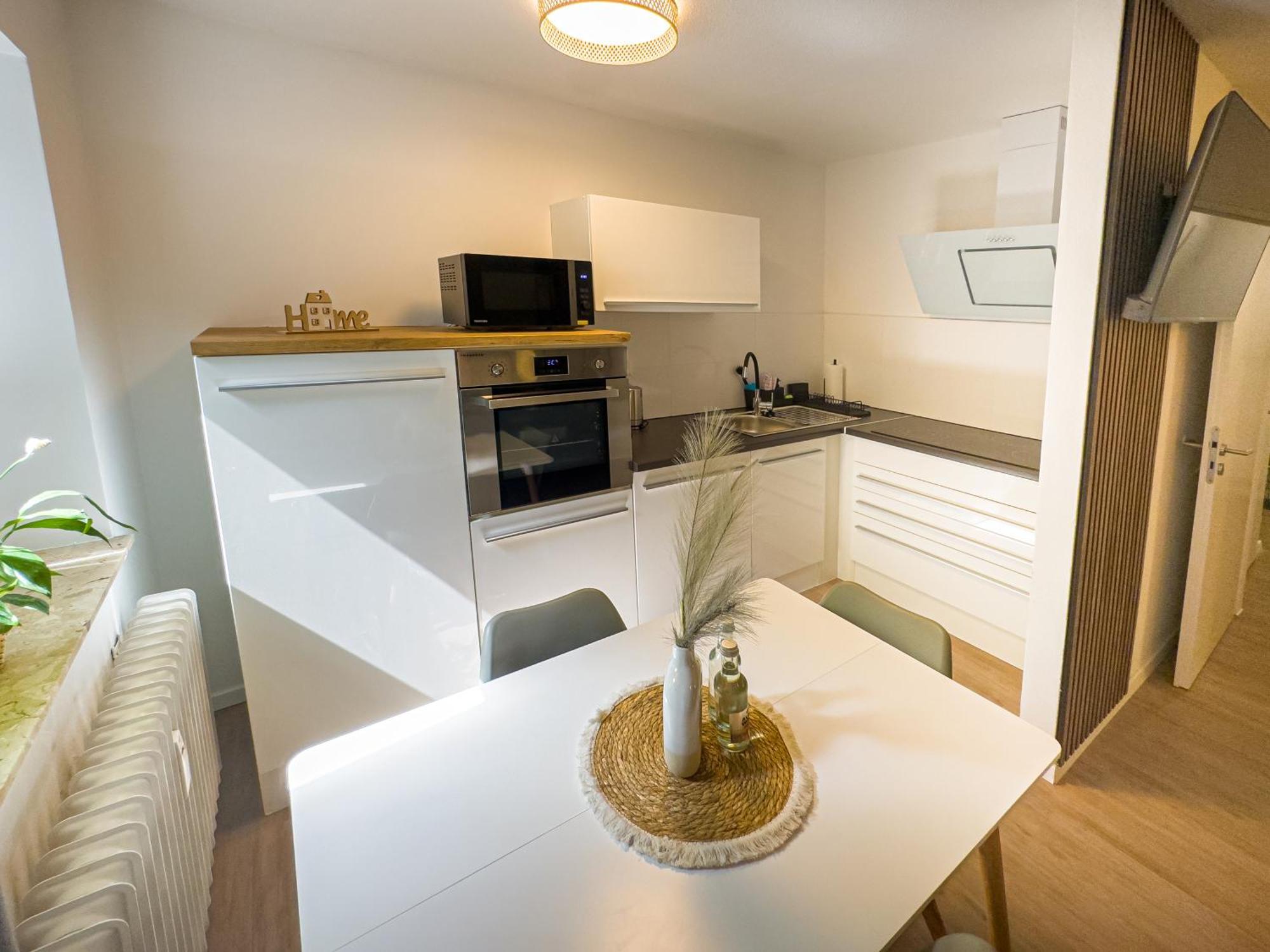 Appartamento Immostay S#3 Apartment- Wifi & Parking, Golfclub Und Mercedes Benz *